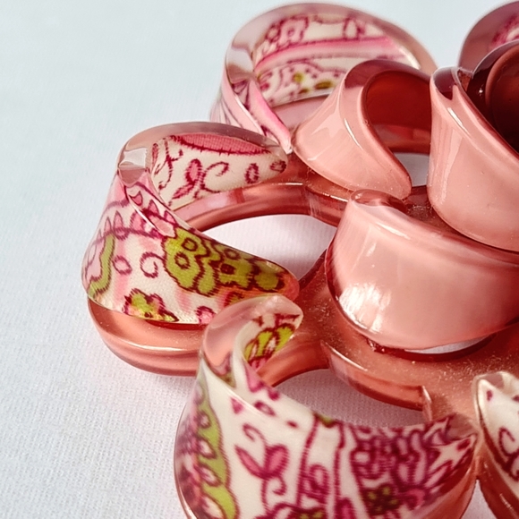 Beautiful Brooch Pink Cream Green Resin Flower Patterned Detail Design Fashion - Picture 3 of 10